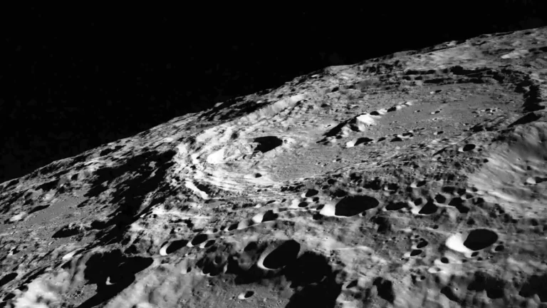la-nasa-planea-construir-un-reactor-nuclear-en-la-luna-como-parte-de-su-carrera-con-china